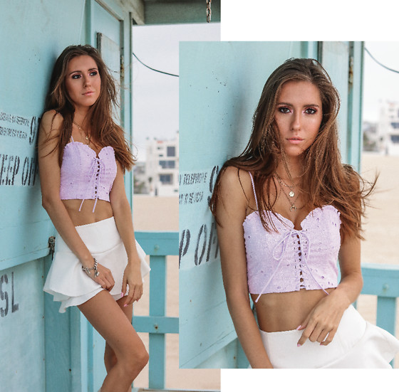 What to Wear to a Drag Show: Tips and Ideas for a Fabulous Night Out 11 Corset Crop Top