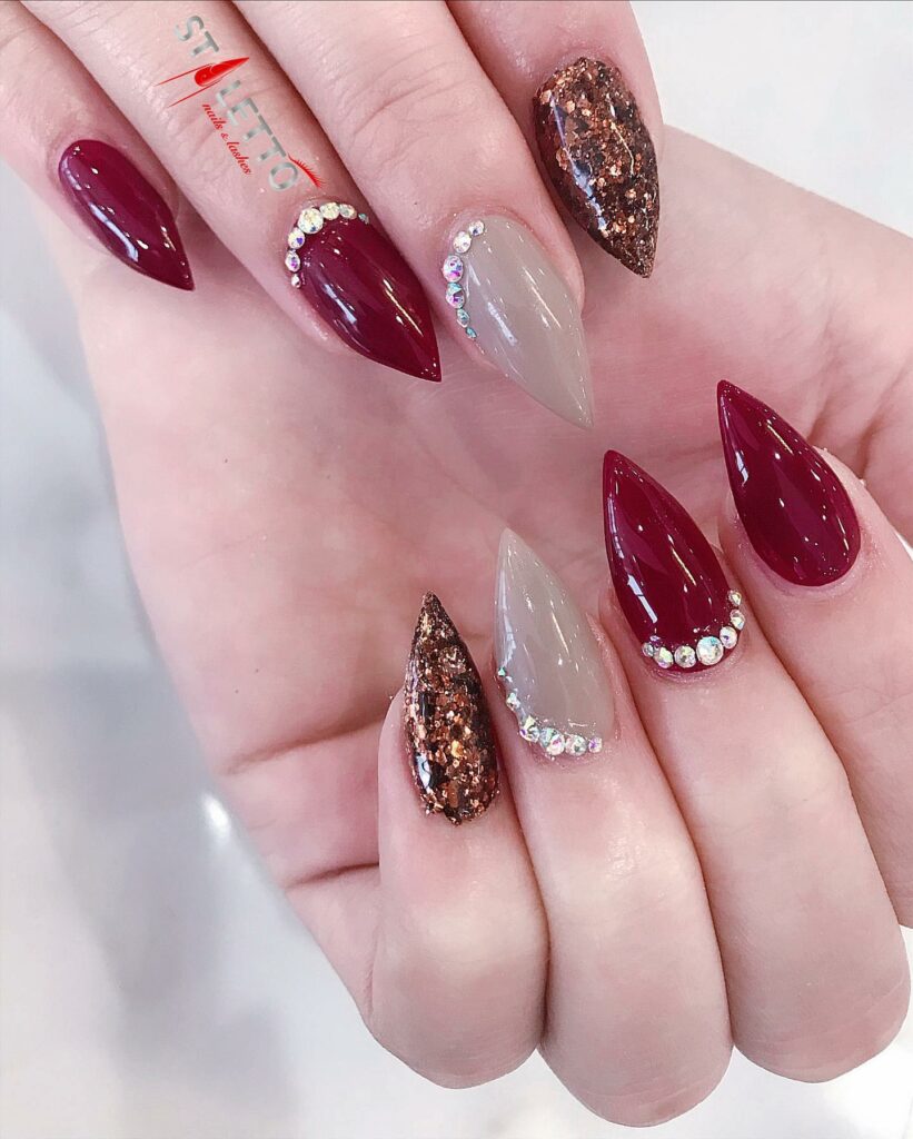 35 Latest Short Stiletto Nail Ideas to Try in 2024! 26 Festive Short Stiletto Nails