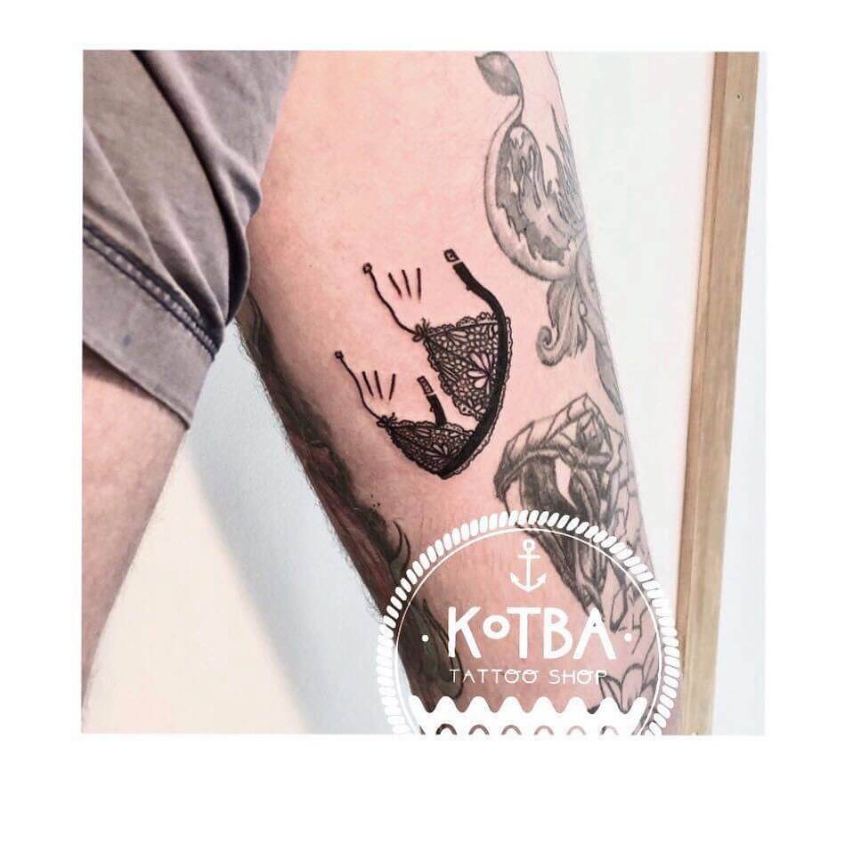 11+ Bra Tattoo Ideas That Will Blow Your Mind! 13 Cute Lace Bra Tattoo