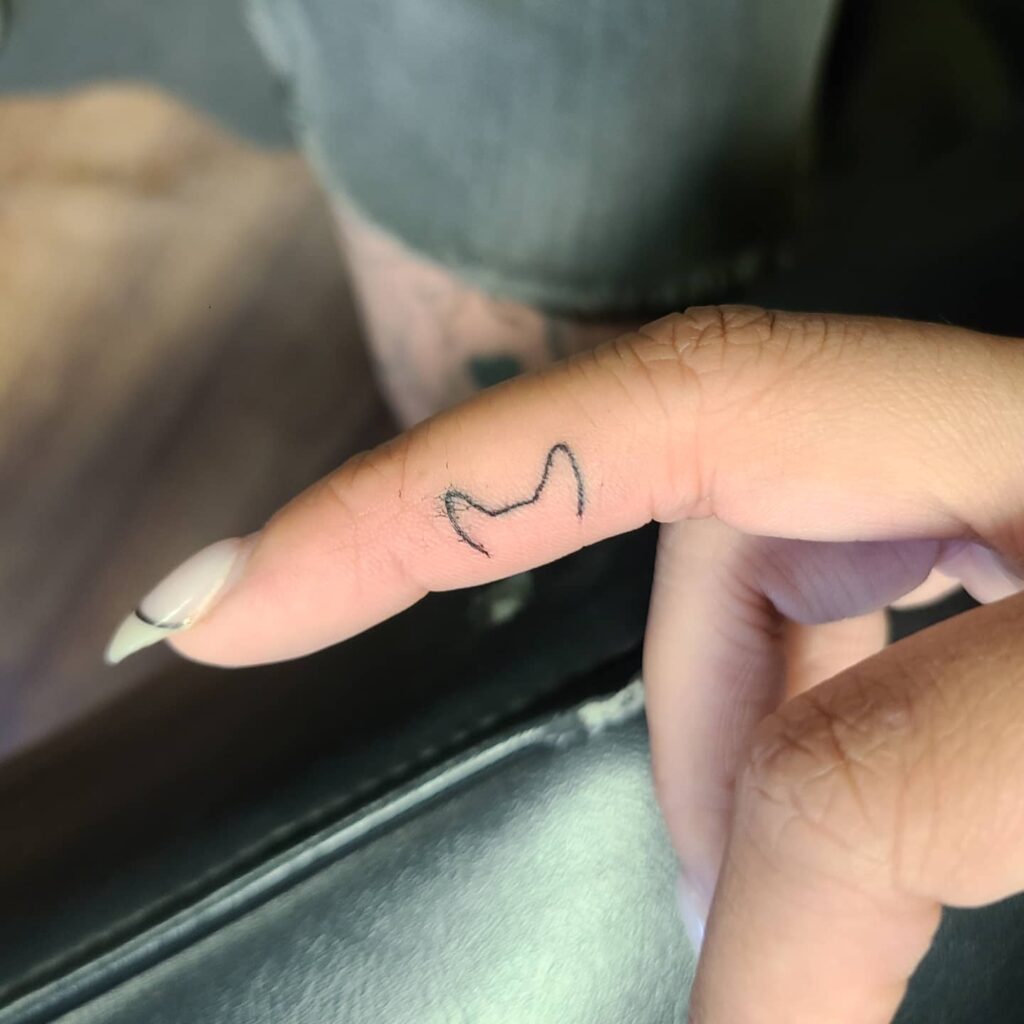 10+ Dog Ear Tattoo Ideas That Will Blow Your Mind! 16 Dog Ear Finger Tattoo ideas