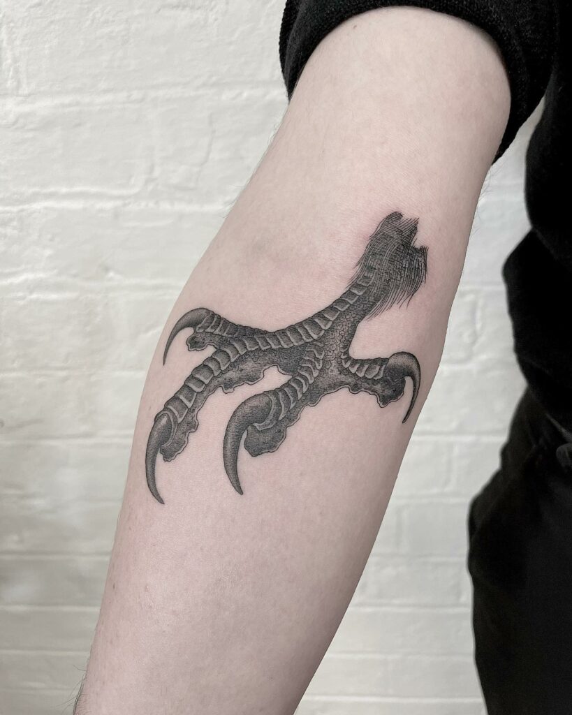 11+ Western Dragon Tattoo Ideas That Will Blow Your Mind! 13 Dragon Claw Tattoo