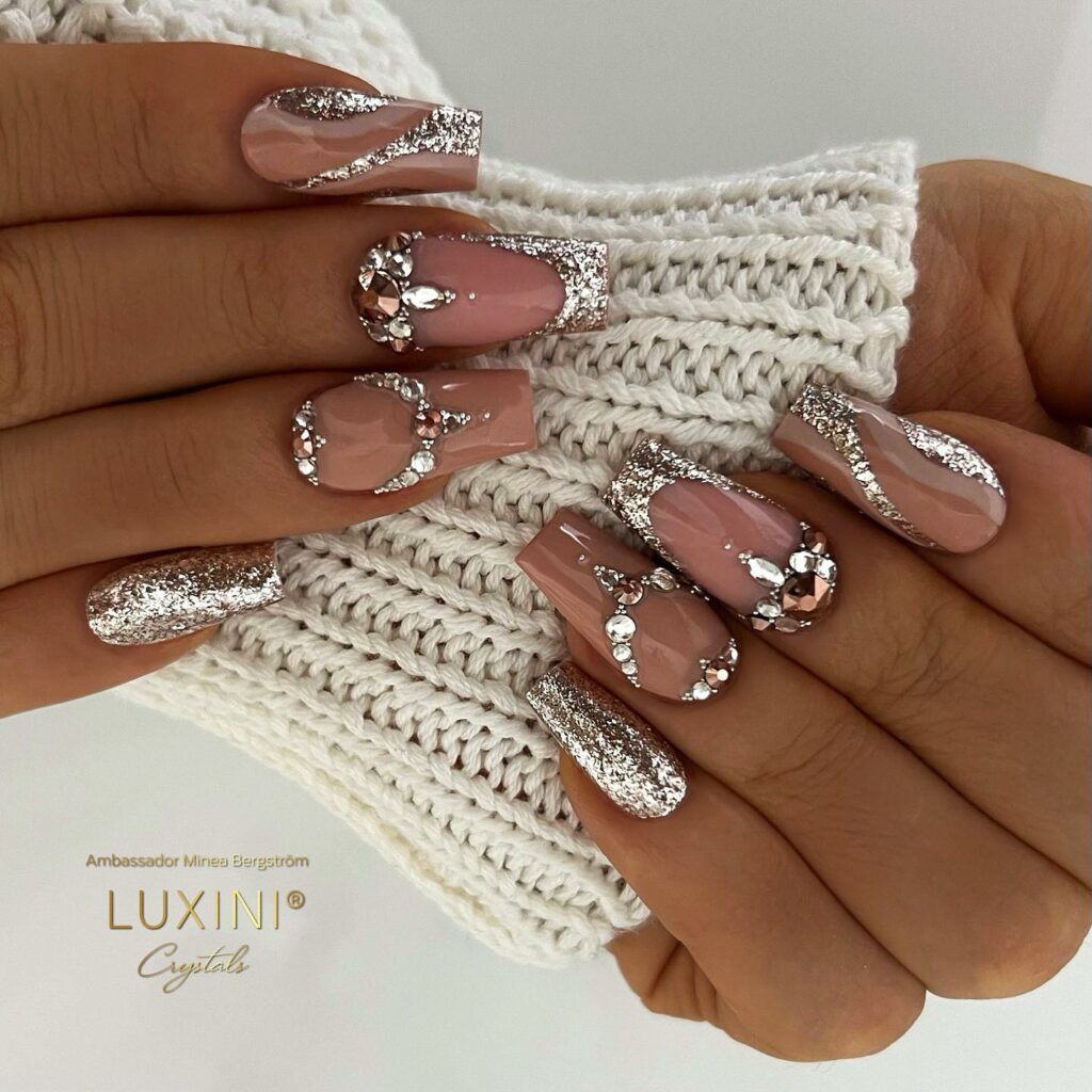 Shine with 20 Silver Christmas Nail Ideas in 2024 27 Elegant Sparkle Silver Christmas Nails