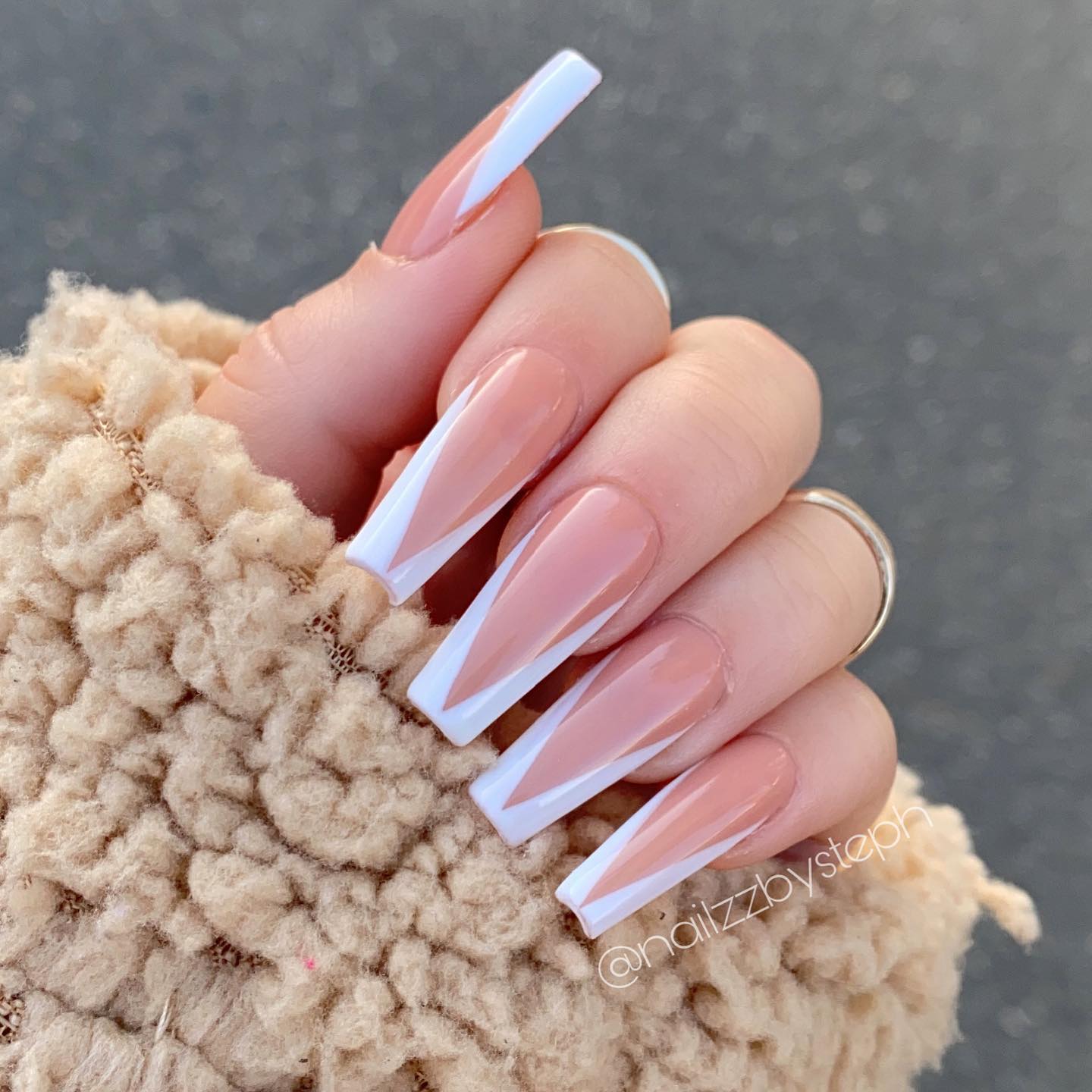 44 Latest White Nail Ideas To Try In 2024! 40 Coffin V French White Nails