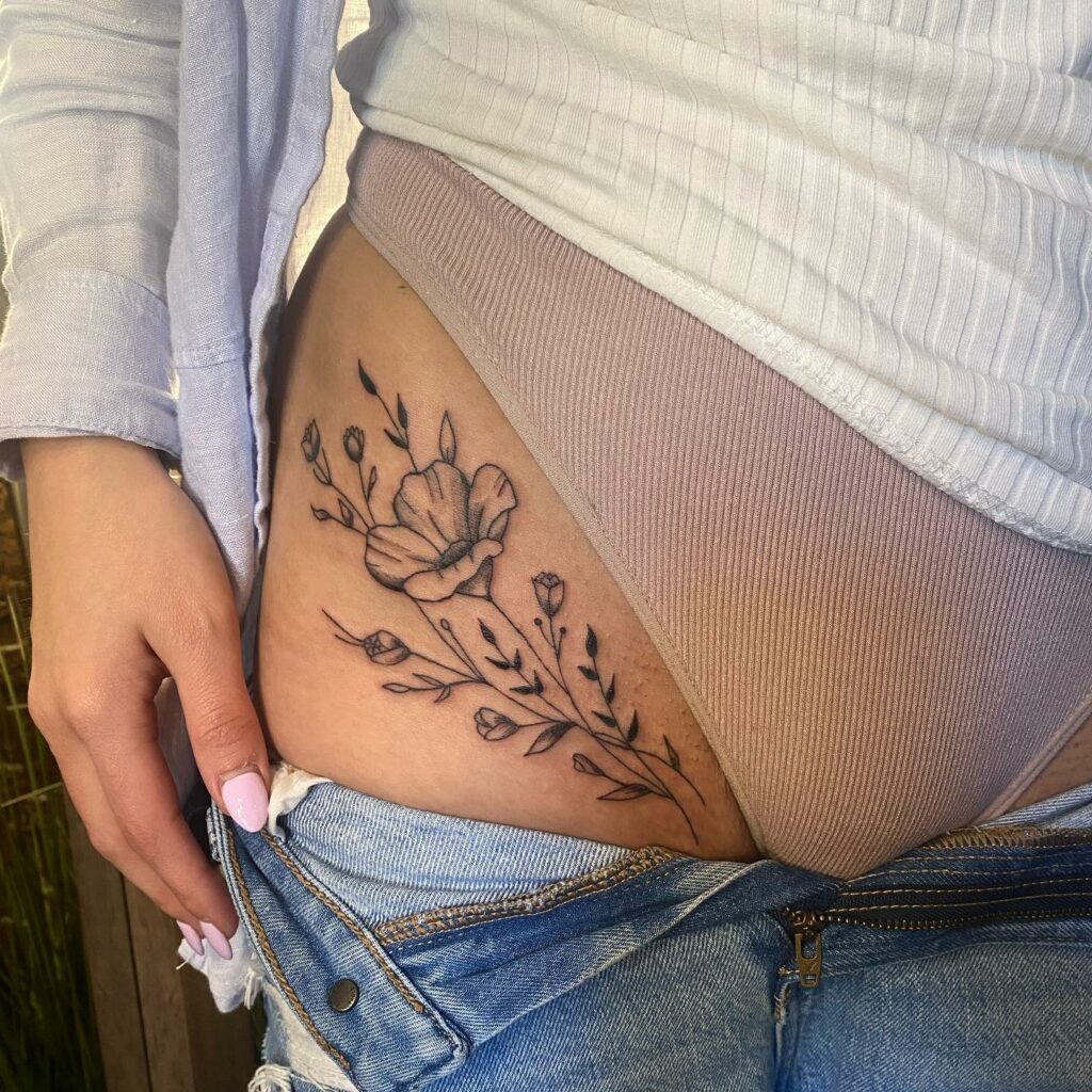 12+ Feminine Pelvic Tattoo Ideas That Will Blow Your Mind! 15 Feminine Flower Design