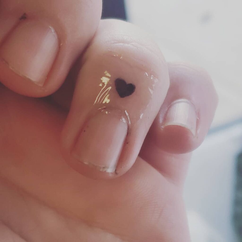 17+ Finger Heart Tattoo Ideas To Inspire You! 14 Finger Black Heart Tattoo