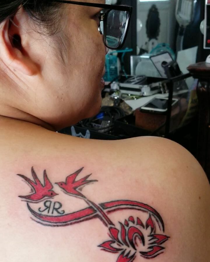 10+ Infinity Tattoo With Names Ideas You Have To See To Believe! 15 Flying Birds Infinity Tattoo