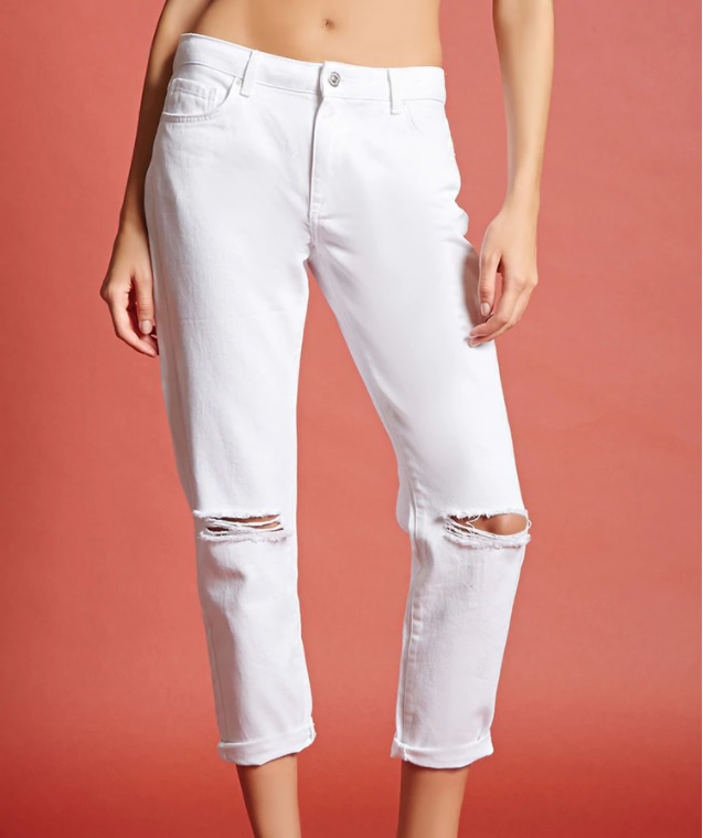 Forever 21 Mid-Rise Girlfriend Ankle Jeans – £24 White mid-rise ankle jeans