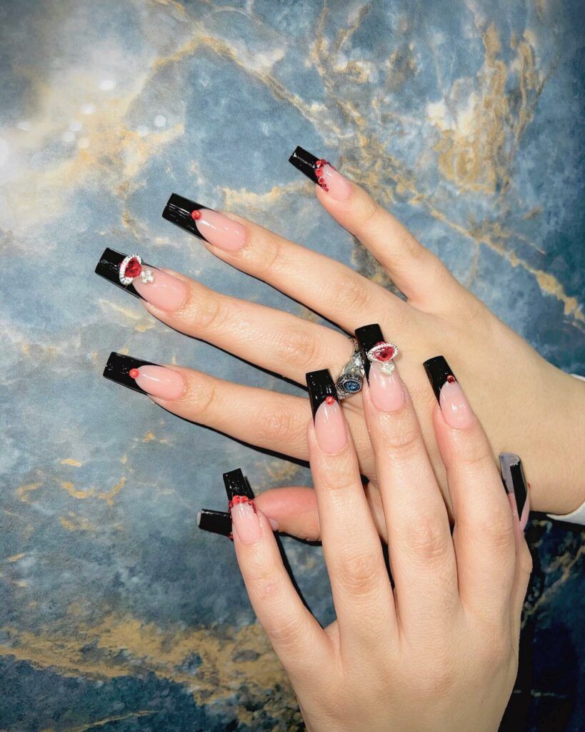 21 Trendy Black French Tip Manicure Ideas to Try in 2024 28 Gemstone