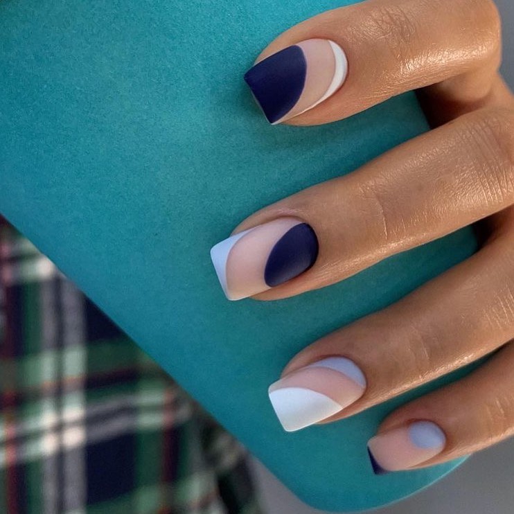 Experiment with 30 Stunning Blue Ombré Nails for 2024 23 Geometric blue ombre nails
