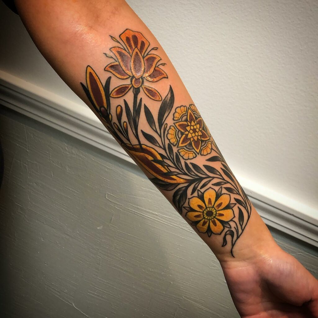 11+ Flower Tattoo For Men That Will Blow Your Mind! 20 Geometric flower tattoo