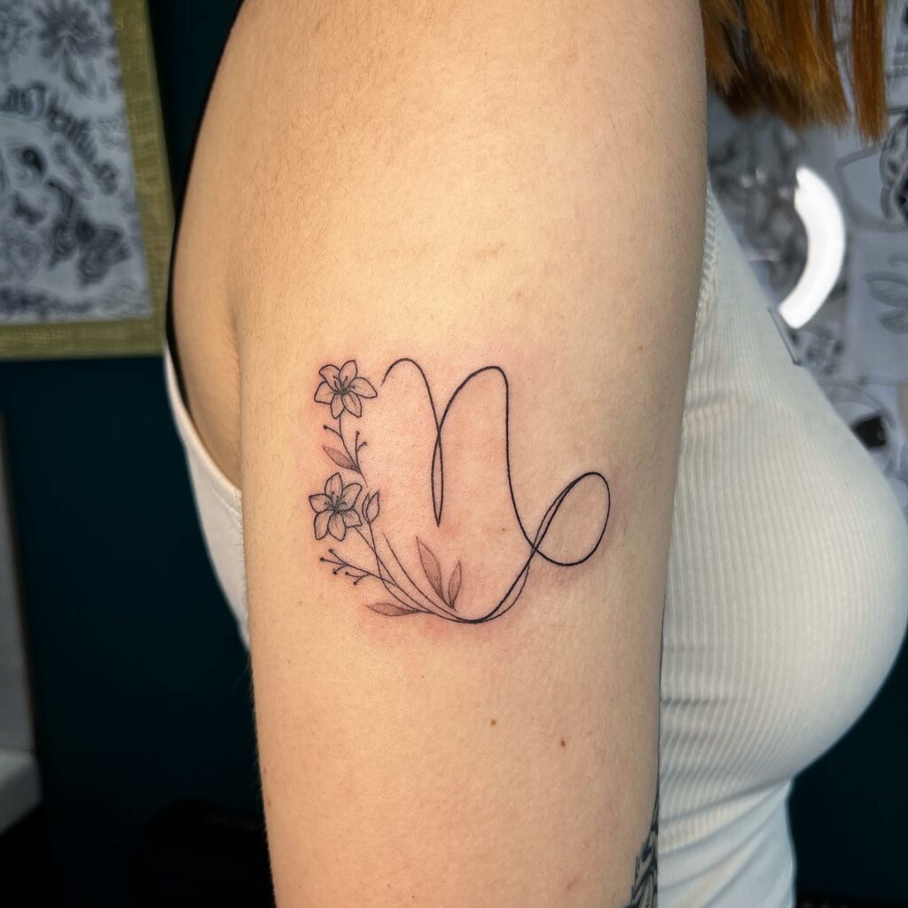 12+ Girly Capricorn Sign Tattoo Ideas To Inspire You! 17 Girly Capricorn Symbol Tattoo