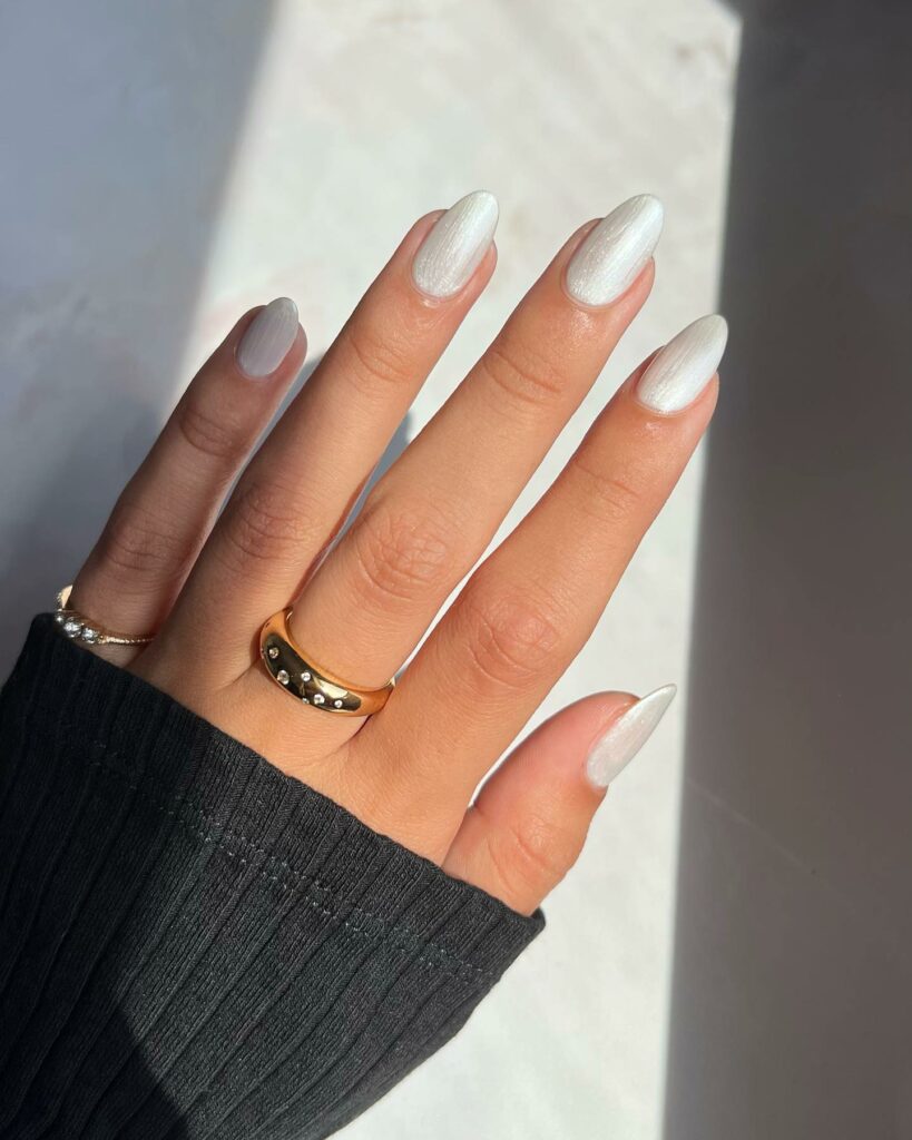 20 Latest Hailey Bieber-Inspired Glazed Donut Nail Ideas To Try In 2024! 23 Pearl Glazed Donut Nails