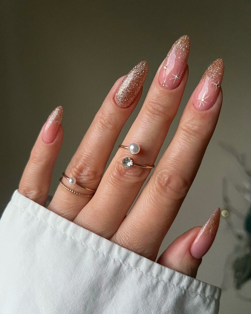 2024's Latest Cute Summer Nails Designs: 30+ Designs to Inspire You 22 Glitter and Glam