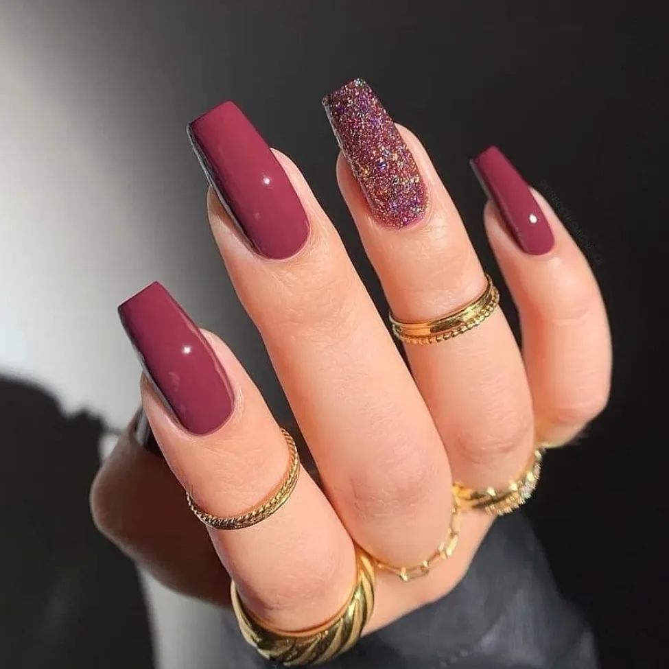 27 Latest Maroon Nail Designs To Try In 2024! 27 Sparkling Glittery Maroon Nails