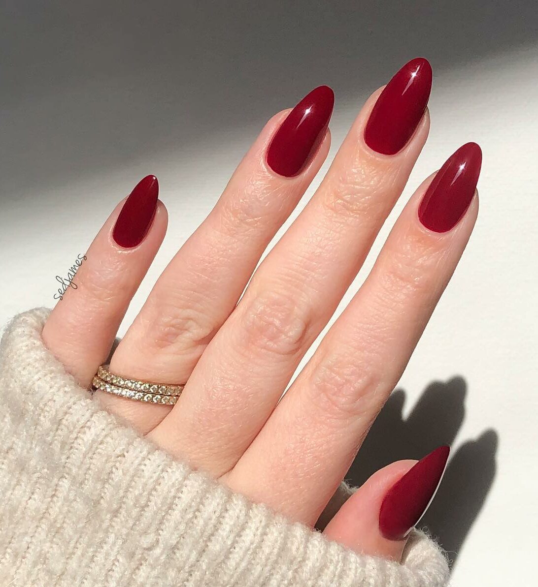 Everything You Need to Know About the Red Nail Theory! 12 High-Gloss Classic Red Nails