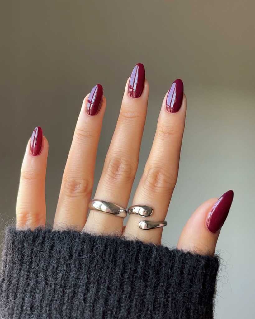 Celebrate with 33 Short Christmas Nail Ideas in 2024 32 Glossy Red Short Christmas Nails
