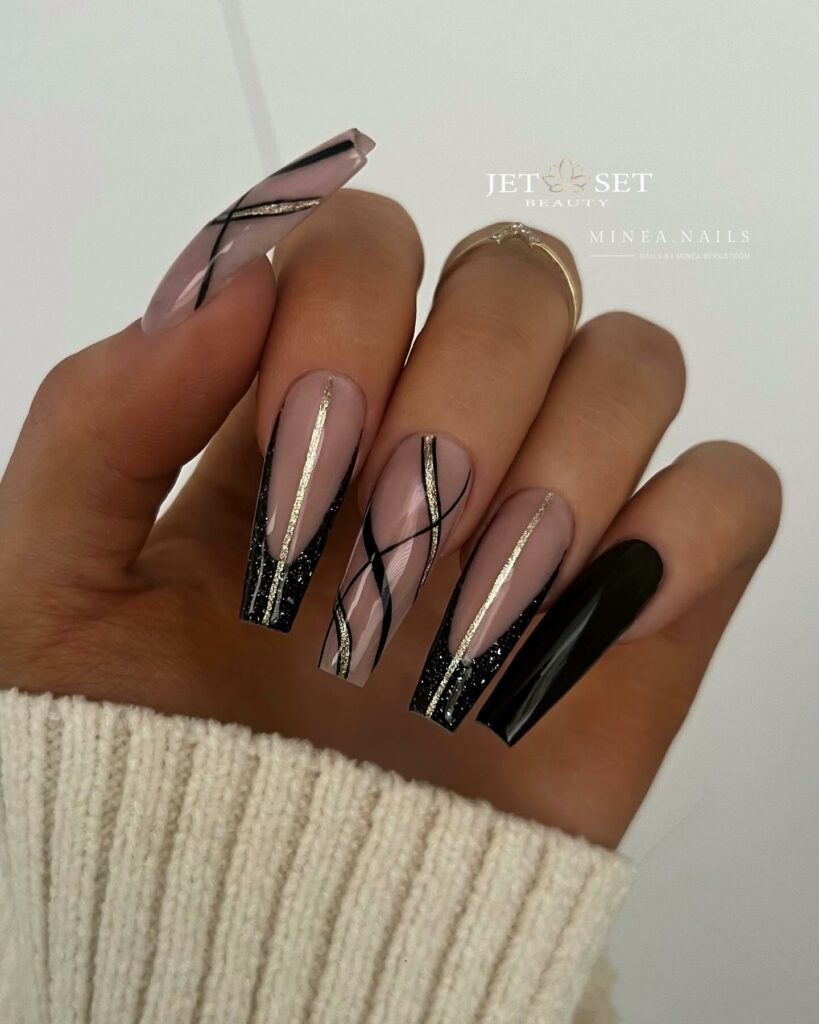 20 Latest Black Christmas Nails Ideas To Inspire You In 2024! 11 Gold and Black Christmas Nails