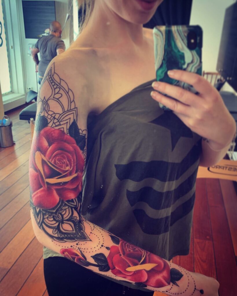 10+ Shoulder Rose Tattoo Ideas That Will Blow Your Mind! 18 Gorgeous Rose Tattoos On Shoulders