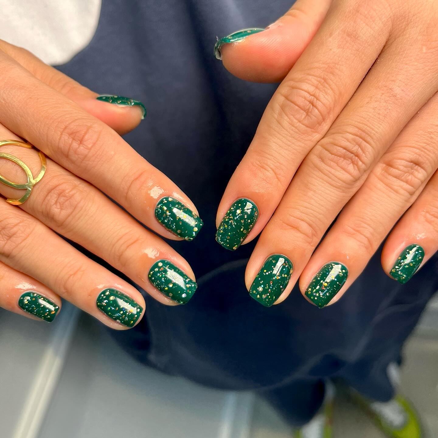 20 Latest Green Nail Designs To Try Today ✨ 18 Gorgeous Green Glitter Almond Nails
