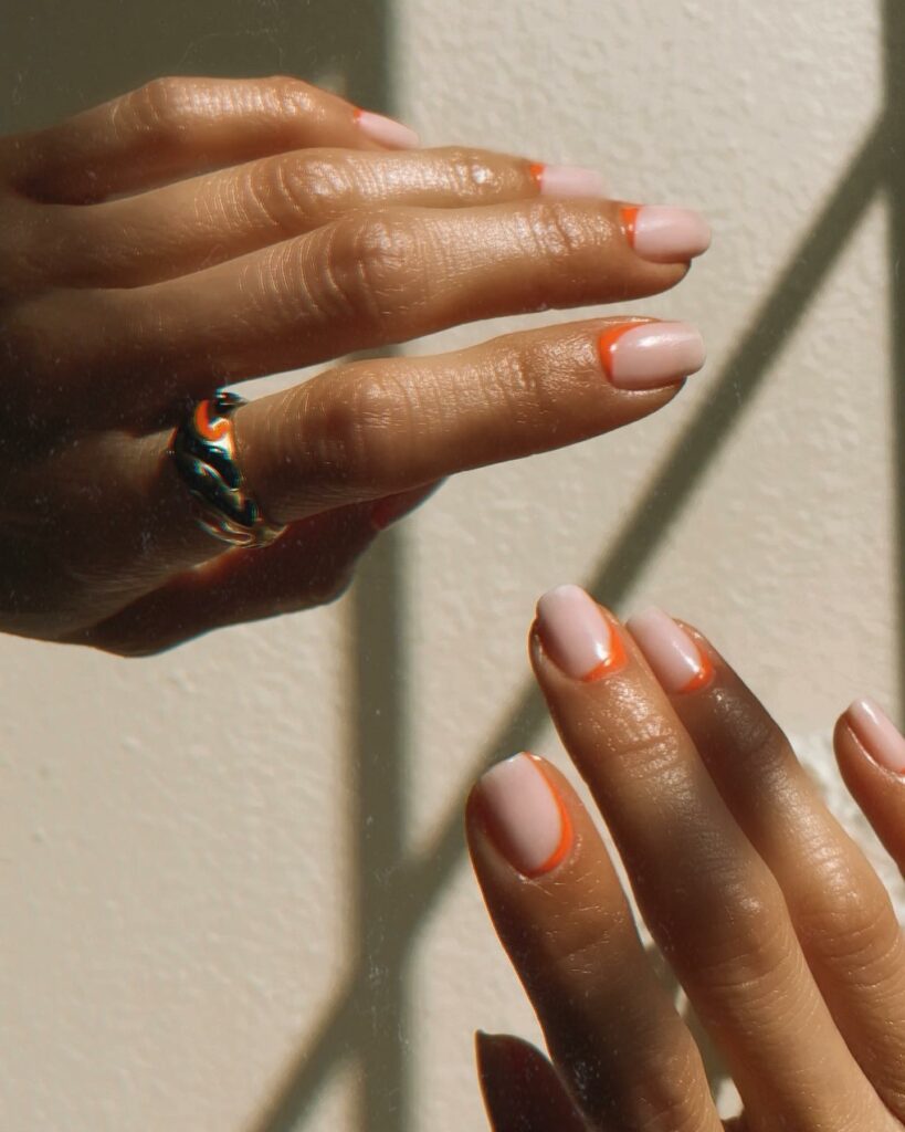 Graphic squoval nail