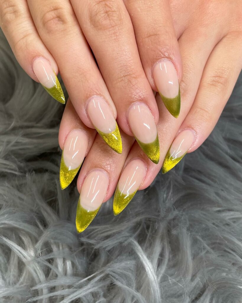 Captivating Cat-Eye Nail Designs to Try in 2024 π» 28 Green Almond