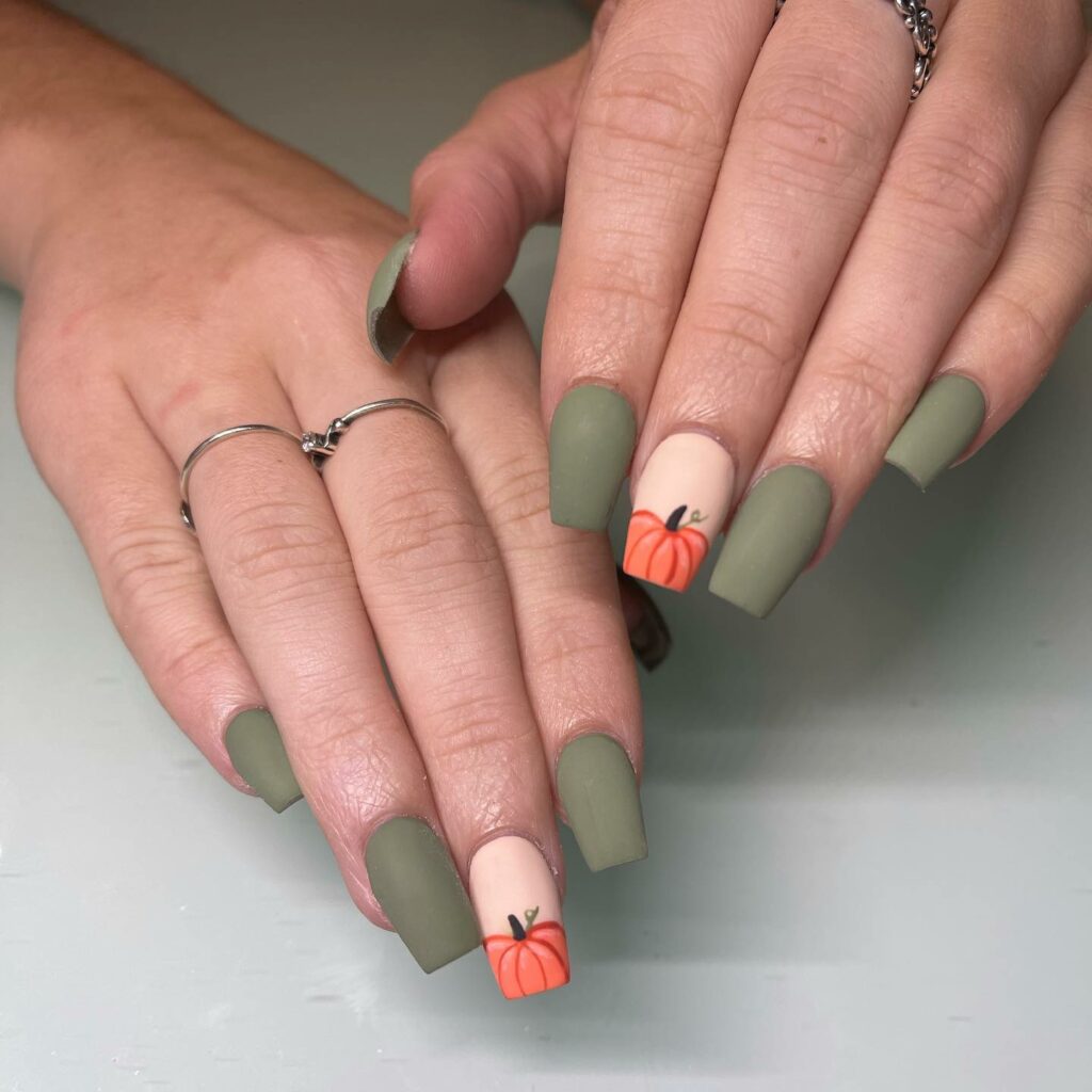 26 Latest Pumpkin Nail Designs To Try This Halloween 18 Green Pumpkin Nails
