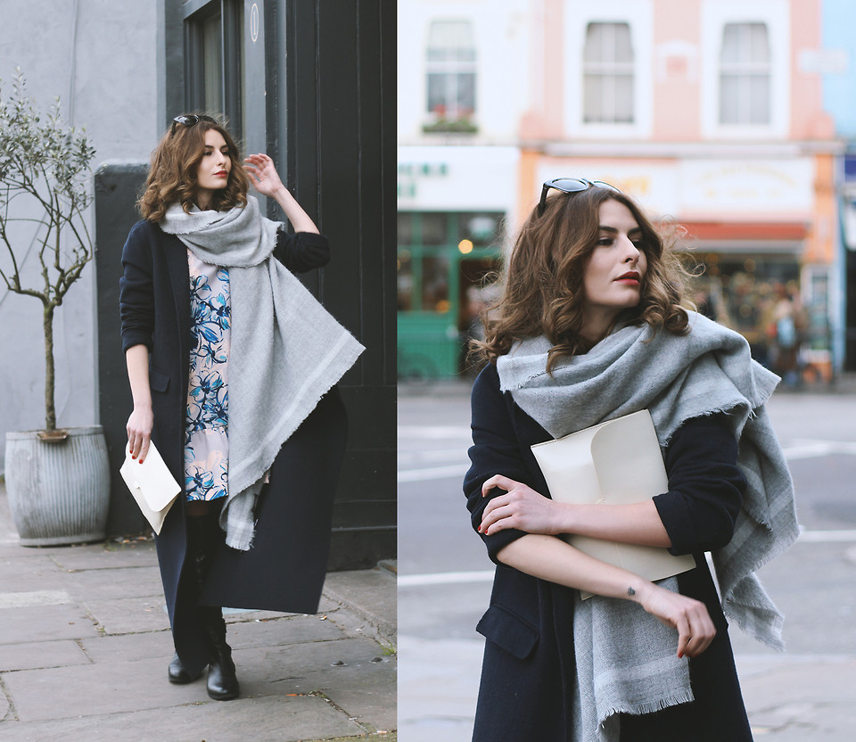 25 Trendy Winter Outfits for Teenage Girls in 2024 24 Grey and Black