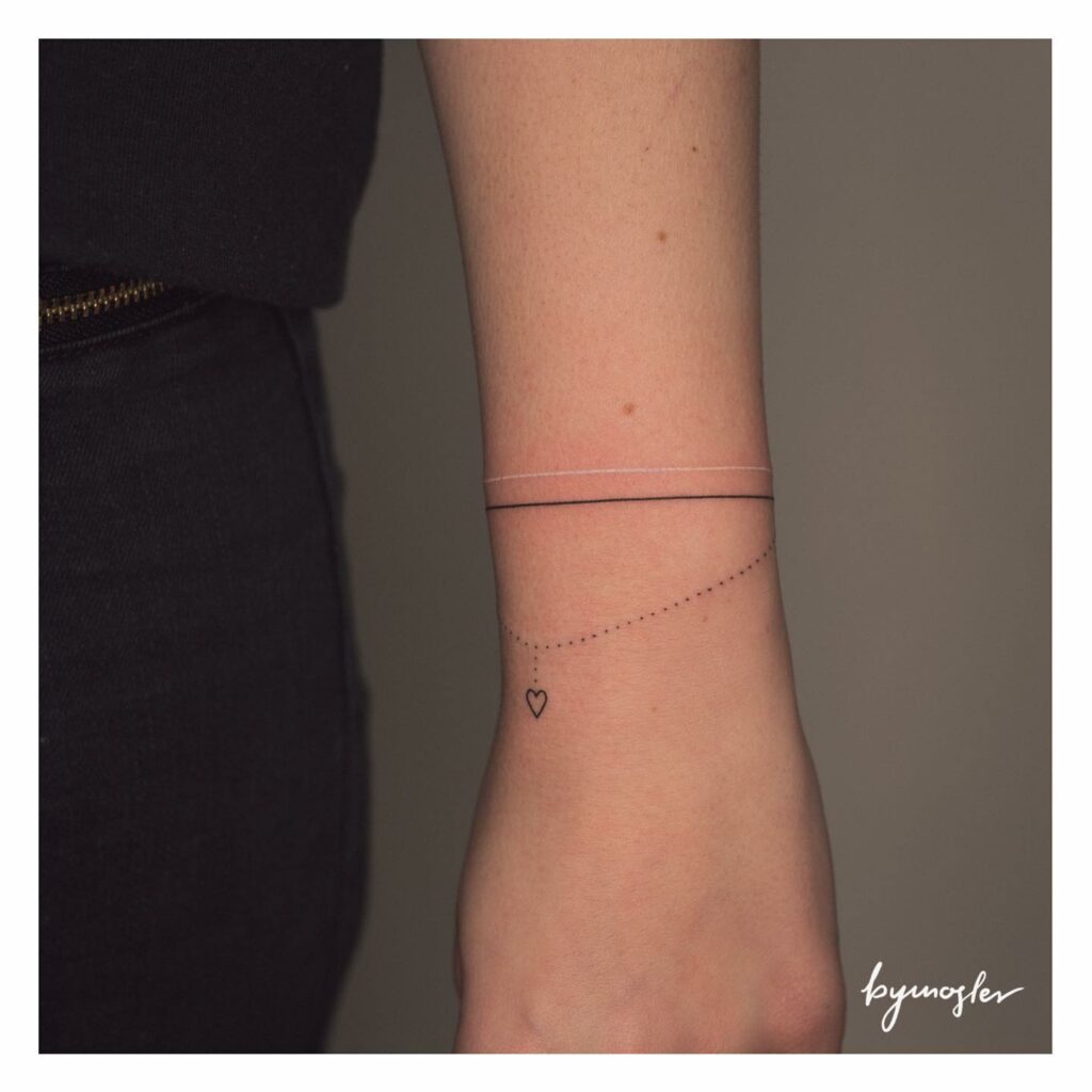 11 + Feminine Bracelet Tattoo Ideas That Will Blow Your Mind 14 Heart Tattoo Design