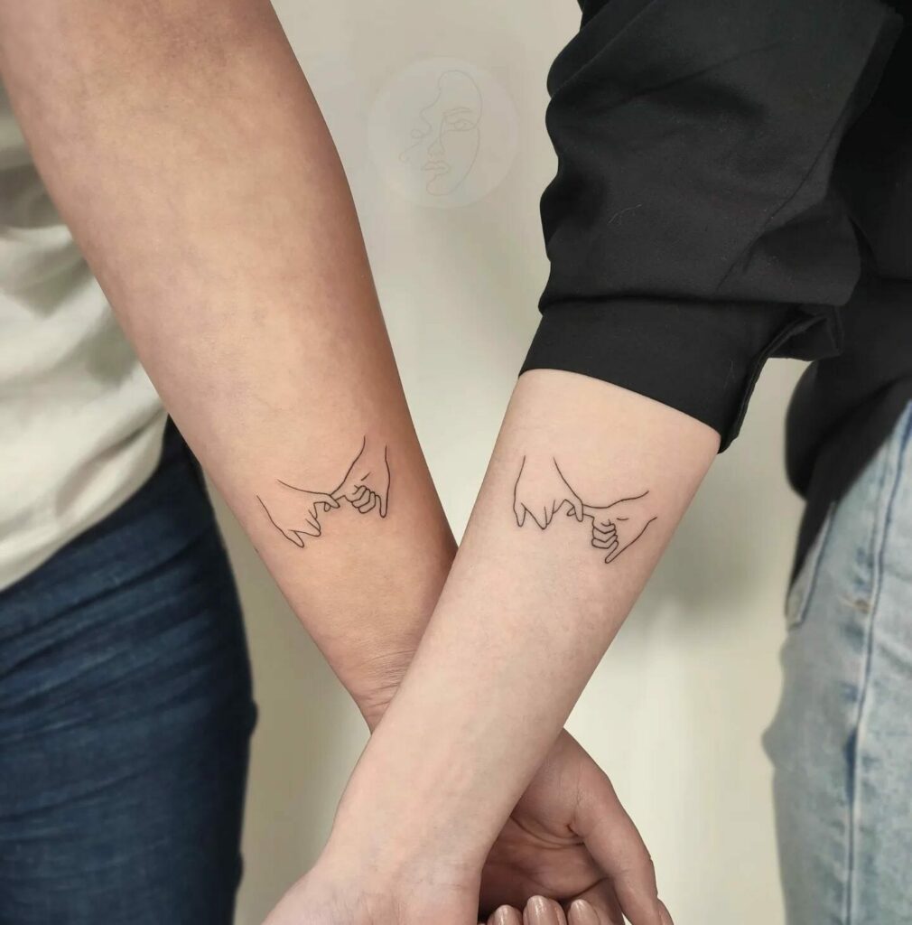 11+ Outline Tattoo Drawings Ideas That Will Blow Your Mind! 15 Holding Hands Outline Tattoo Inspiration For Couples
