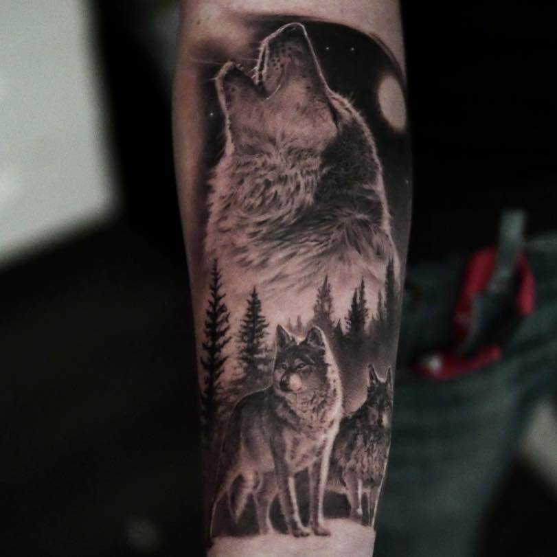 11+ Wolf Pack Tattoo Ideas You Have To See To Believe! 18 Howling Wolf Tattoo With Moon