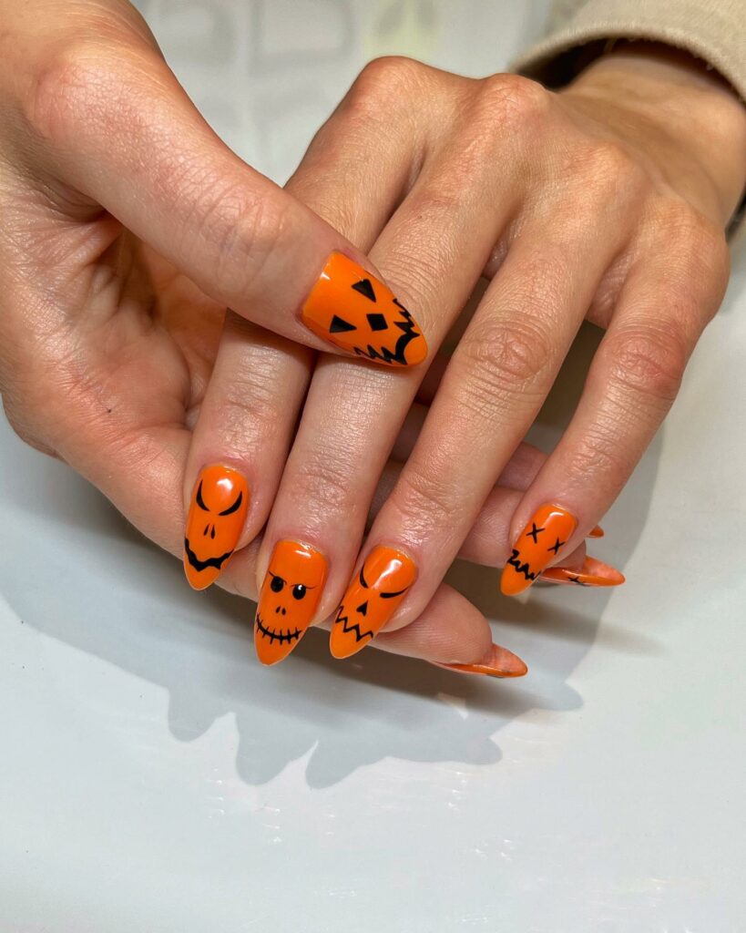 26 Latest Pumpkin Nail Designs To Try This Halloween 26 Jack-O'-Lantern Nail