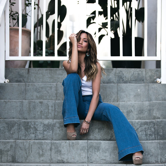 What to Wear to a Club – Women's Clubbing Attire Guide for 2024 13 Jeans Trousers