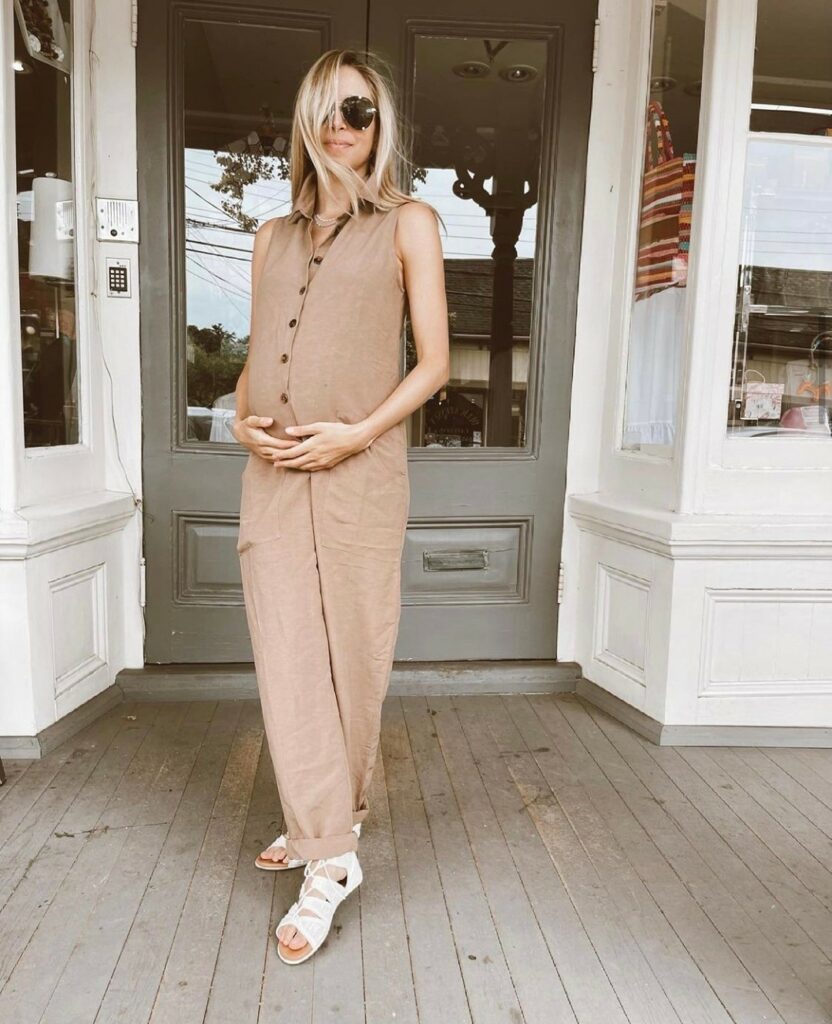 10 Best Petite Maternity Outfit Ideas for 2024 15 Jumpsuit