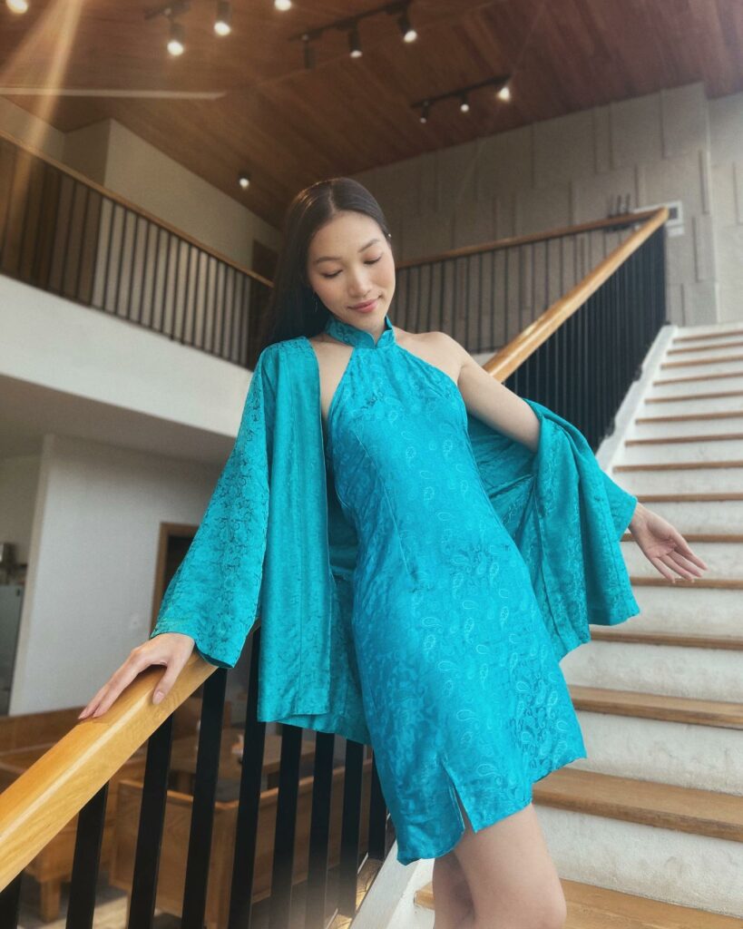What to Wear Over a Cocktail Dress to Stay Warm & Stylish in 2024 17 Kimonos