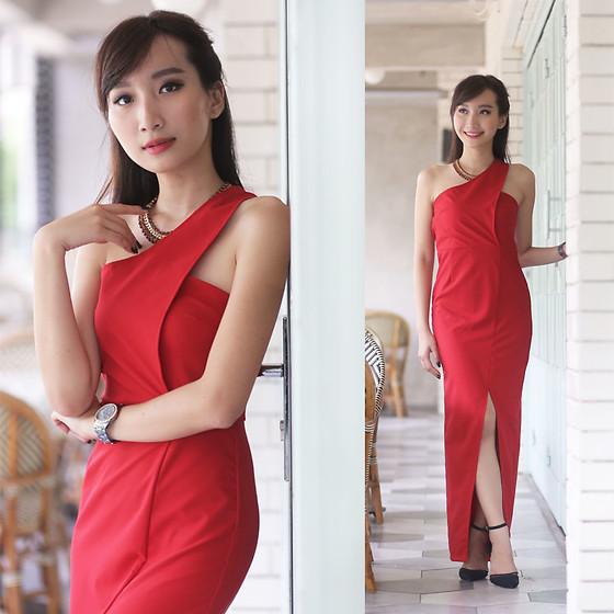 11 Best Shoes To Wear With A Maxi Dress In 2024 20 LONG DRESS WITH STRAPPY HEELS