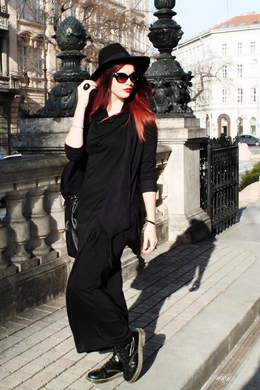 11 Best Shoes To Wear With A Maxi Dress In 2024 18 LUG COMBAT BOOTS WITH MAXI DRESS
