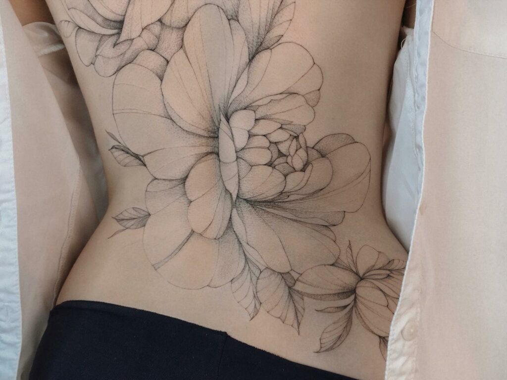 11+ Best Back Flower Tattoo Ideas That Will Blow Your Mind! 11 Line Back Flower Tattoo