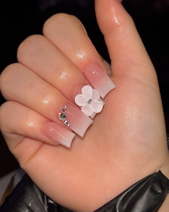 Quirky Duck Nail Designs to Try in 2024 🦆 33 Lollipop Duck Nails