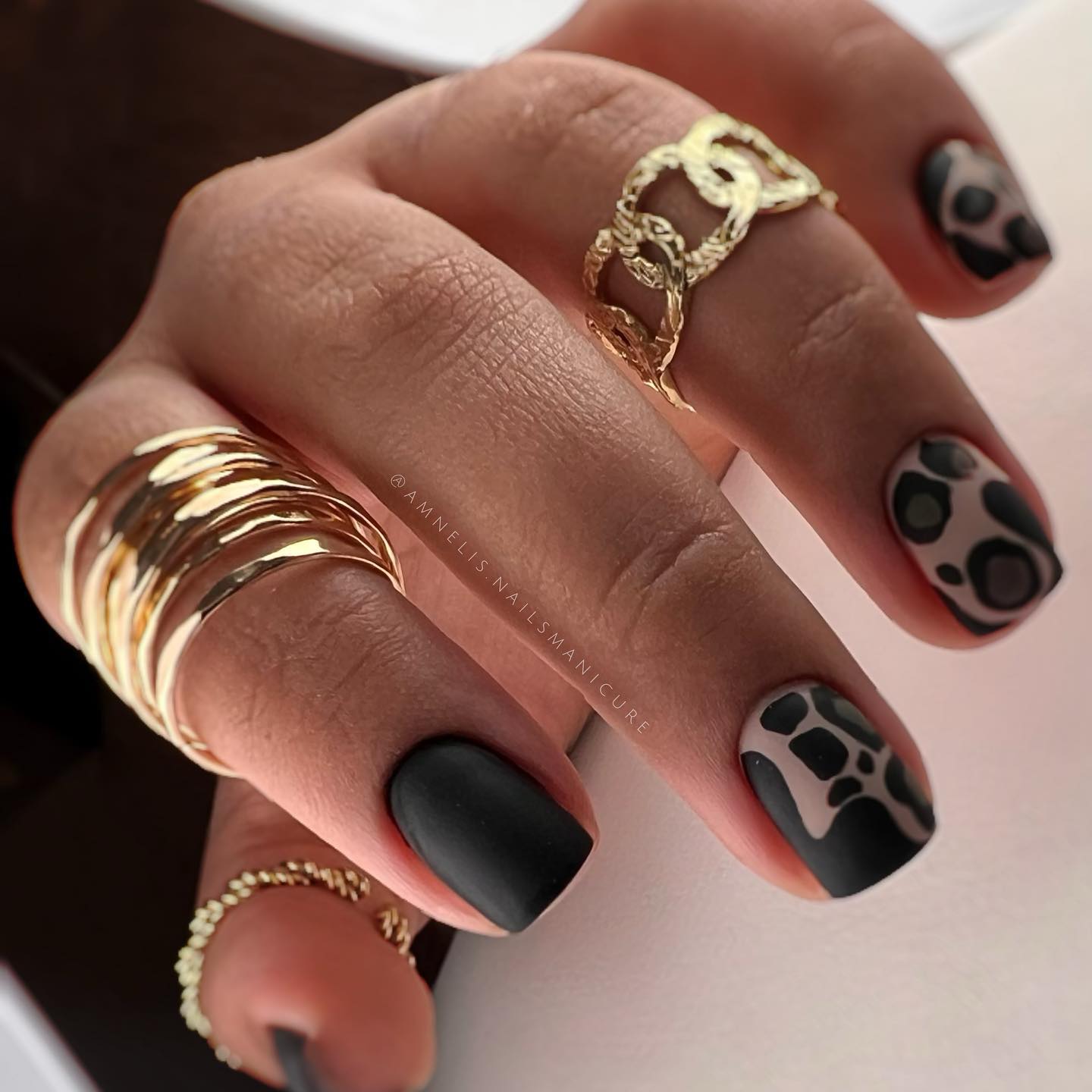 35 Latest Black Matte Nail Designs To Try In 2024! 17