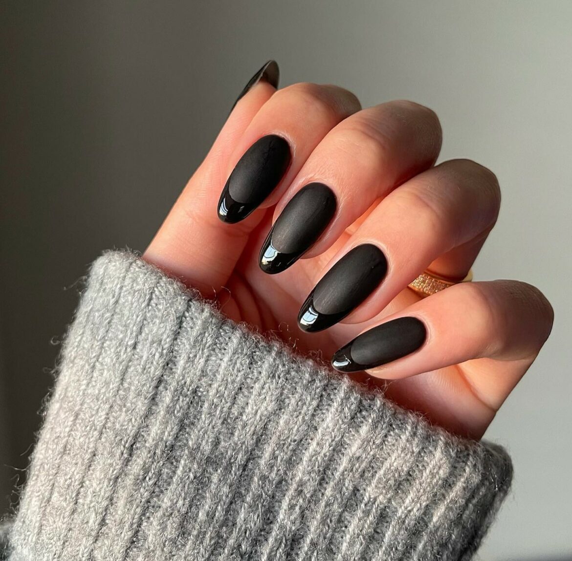 35 Latest Black Matte Nail Designs To Try In 2024! 15