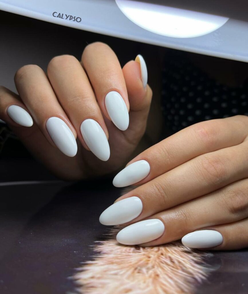 Rock 25 Chic White Almond Nail Designs in 2024 21 Matte Finish White Almond Nails