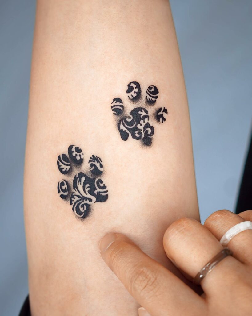 20+ Memorial Paw Print Tattoo Ideas That Will Blow Your Mind! 10 Memorial Paw Print Tattoo