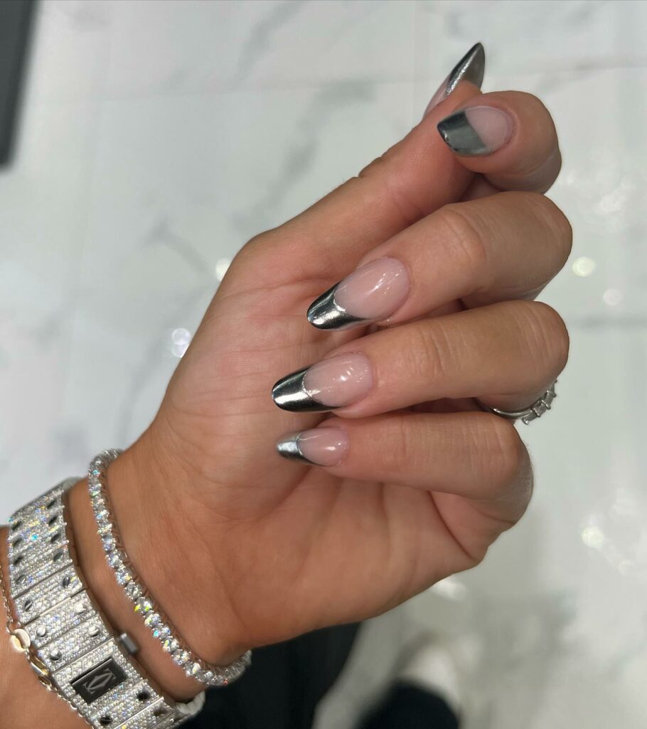 50 Latest Clear Nail Designs To Try In 2024! 32 Metallic Edges on Clear Nails