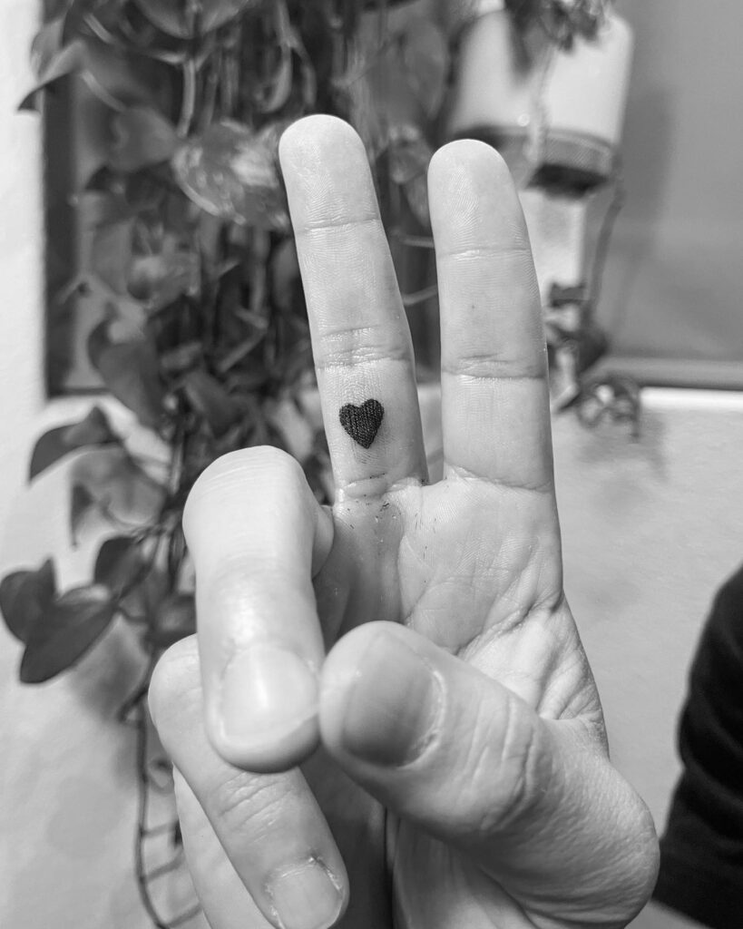 17+ Finger Heart Tattoo Ideas To Inspire You! 16 Middle Finger Heart Tattoos