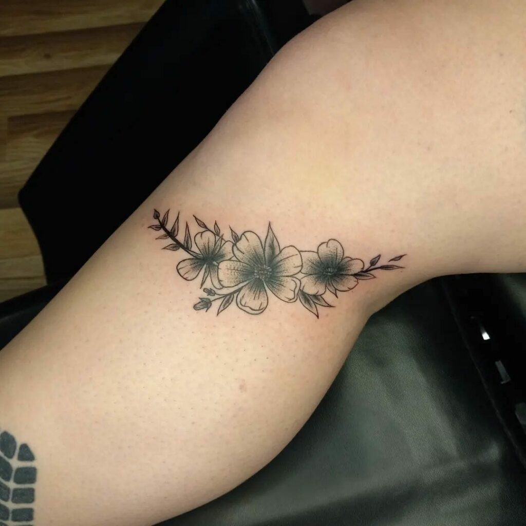 37+ Black Ink Tattoo Ideas That Will Blow Your Mind! 20 Millenium Mom's Black Pearl Inks