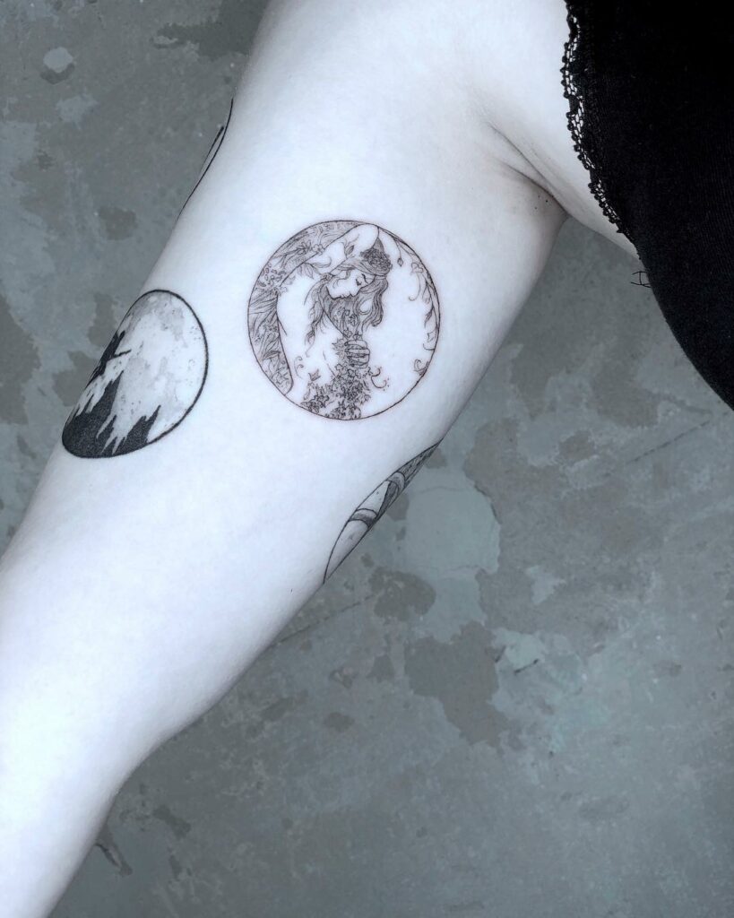 11+ Poison Ivy Tattoo Ideas You Have To See To Believe! 14 Mini Poison Ivy In A Circle Tattoo