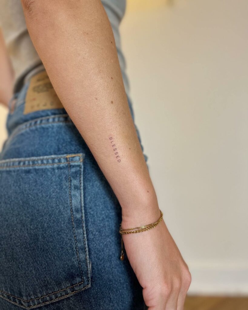 20+ Aged Fine Line Tattoos That Will Blow Your Mind 21 Minimal Word Tattoo