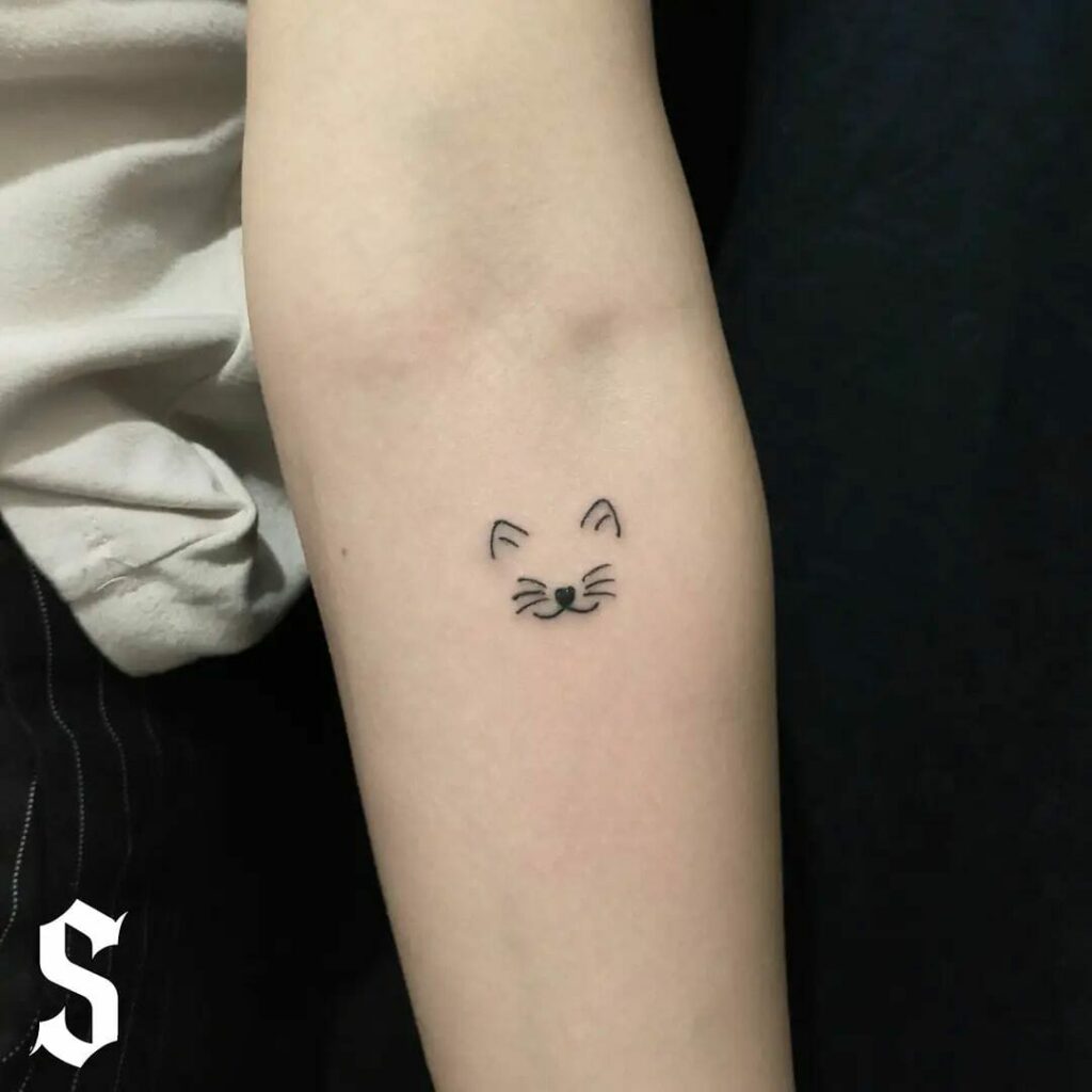 11+ Small Cat Tattoo Ideas That Will Blow Your Mind! 16 Minimalist Small Cat Tattoo