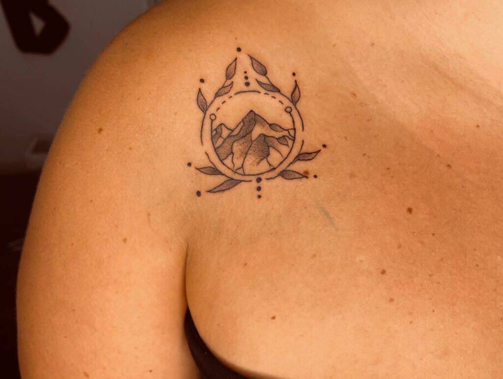 11+ Minimalist Mountain Tattoo Ideas That Will Blow Your Mind! 18 Minimalist Small Mountain Tattoo
