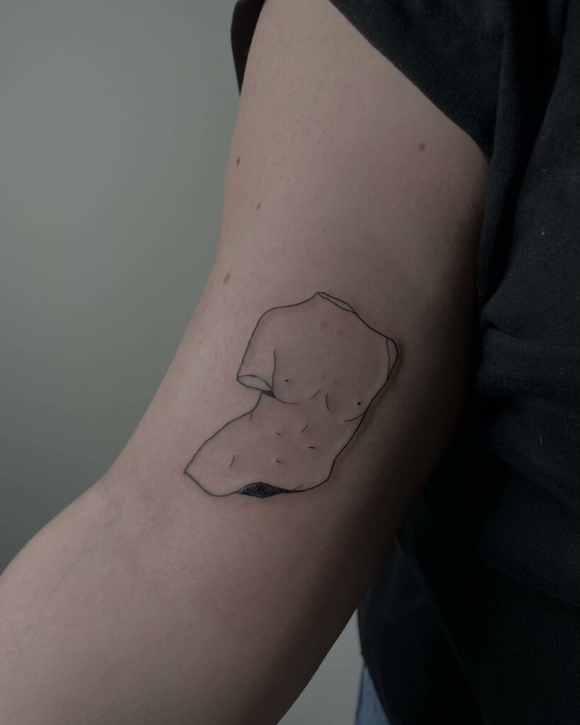 12+ Minimalist Woman Silhouette Tattoo Ideas To Inspire You! 15 Minimalist Statue Designs